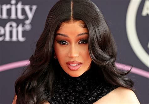 Cardi B Slams Offset After He Accuses Her of。